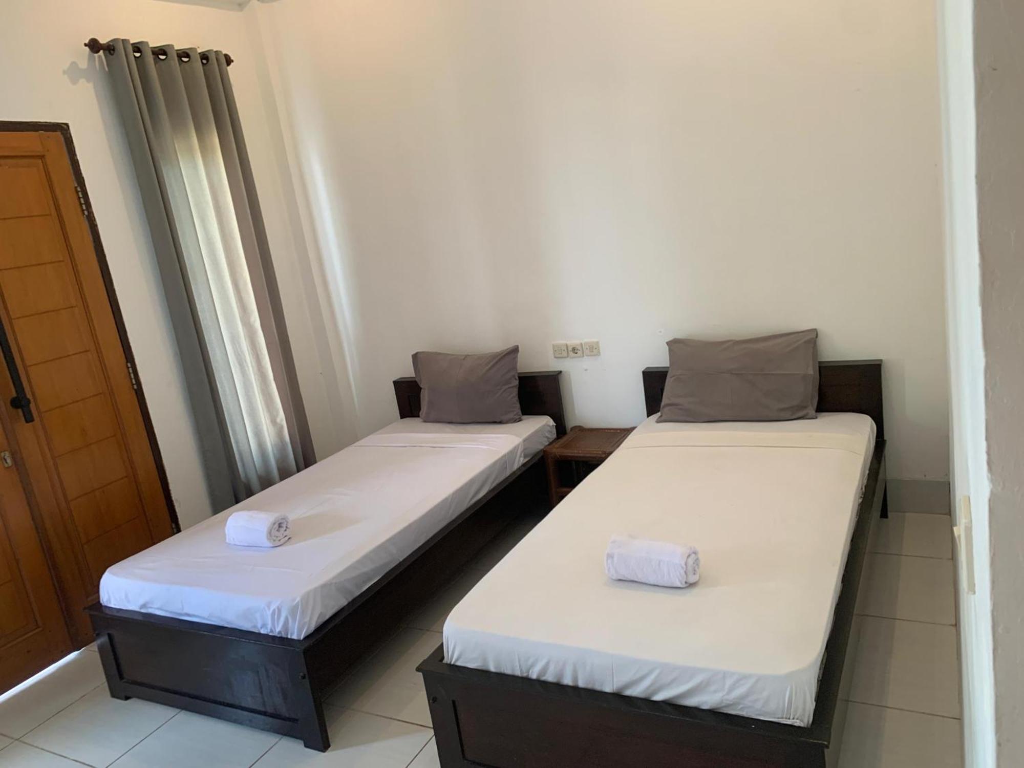 Hotel Bale Sunrise Gili Trawangan Exterior foto