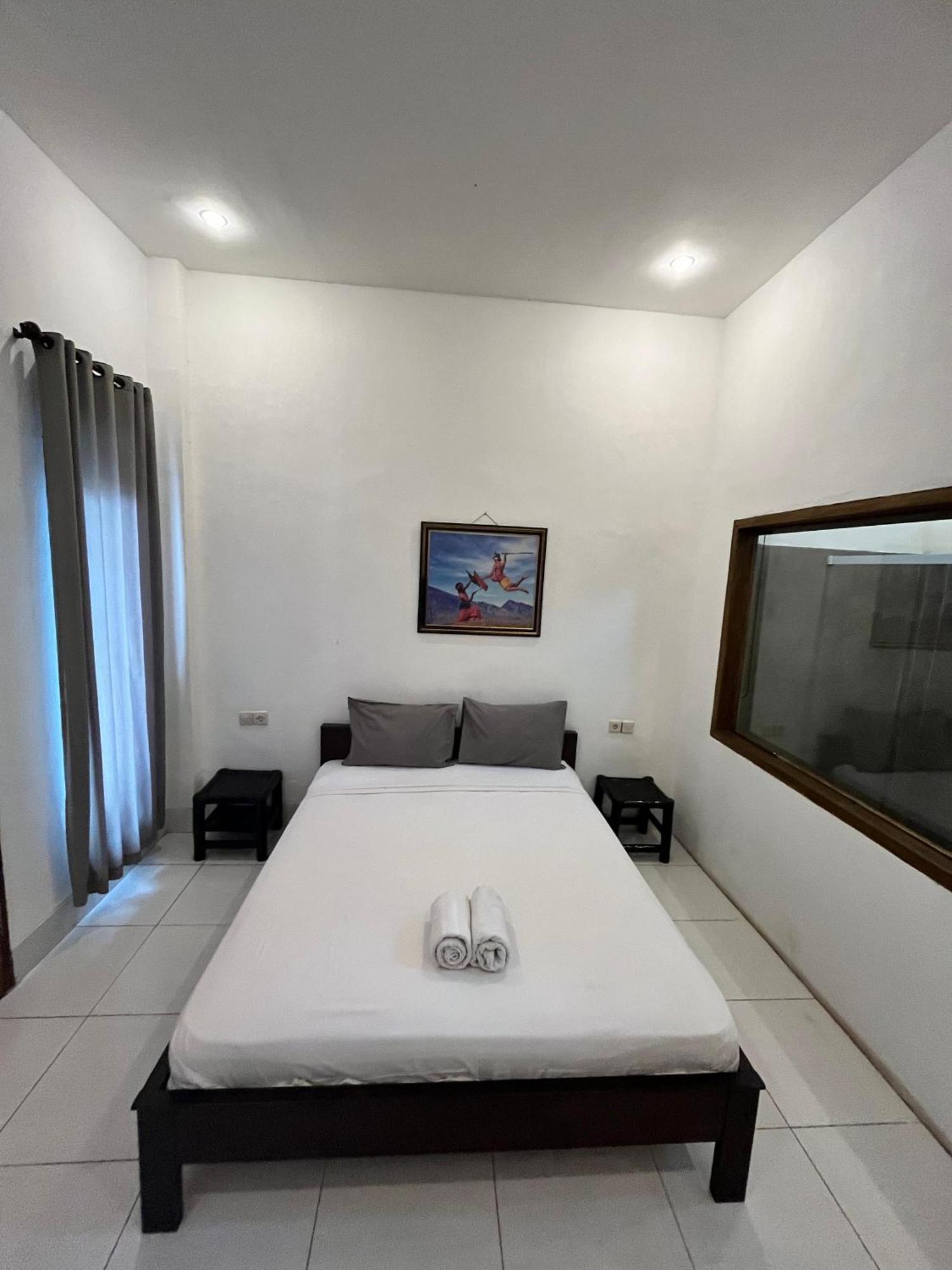Hotel Bale Sunrise Gili Trawangan Exterior foto
