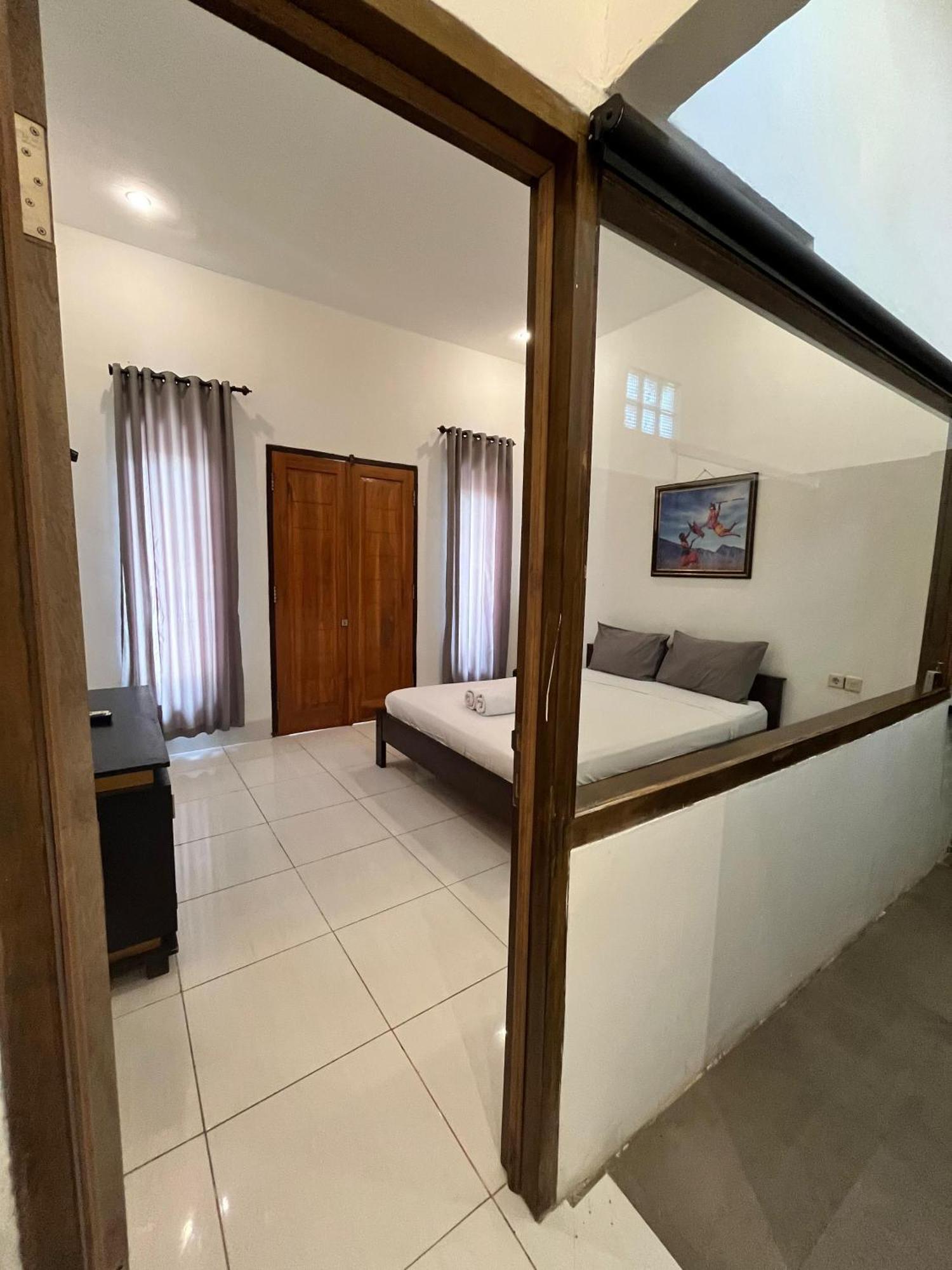 Hotel Bale Sunrise Gili Trawangan Exterior foto