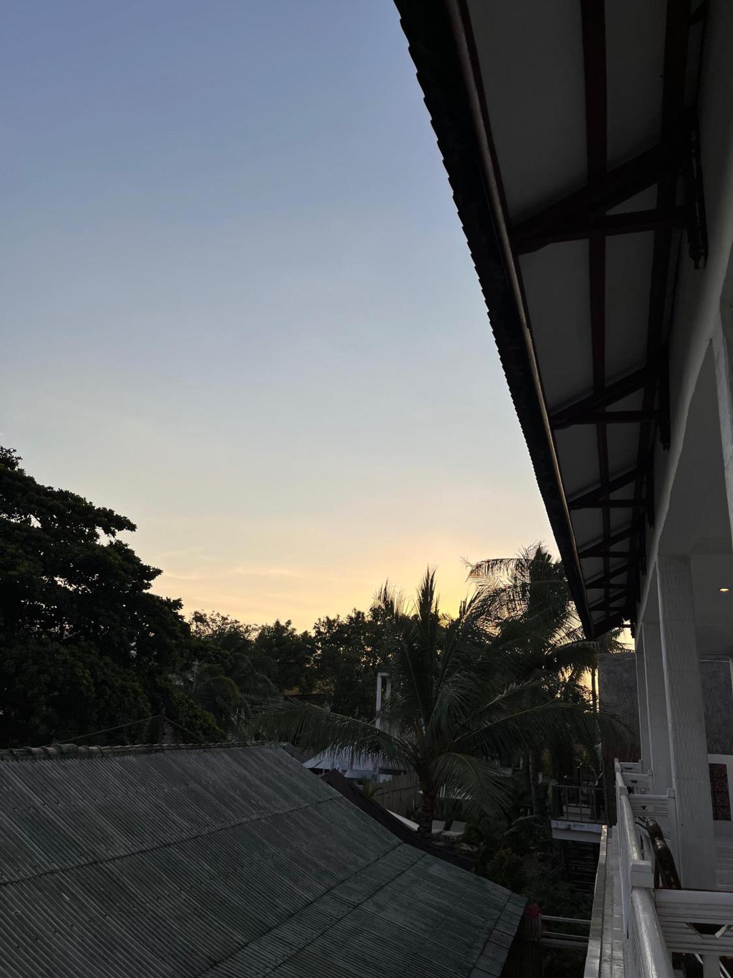 Hotel Bale Sunrise Gili Trawangan Exterior foto
